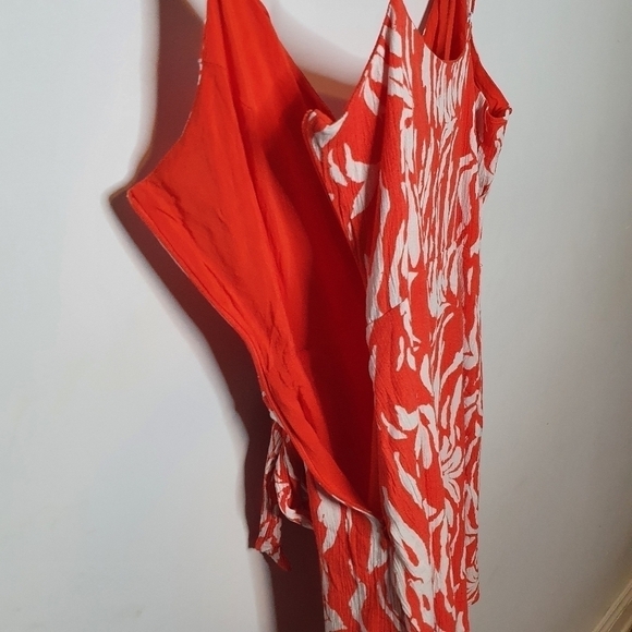 Sadie & Sage En Fuego Electric Coral Wrap Dress Size S - Picture 8 of 9